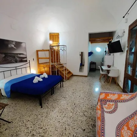Apartment Il Giardino Su Lido Burrone Favignana