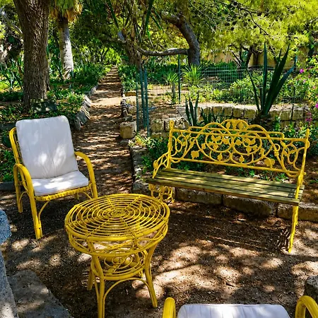 Il Giardino Su Lido Burrone Favignana