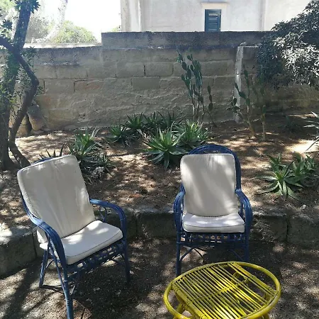 Apartment Il Giardino Su Lido Burrone *